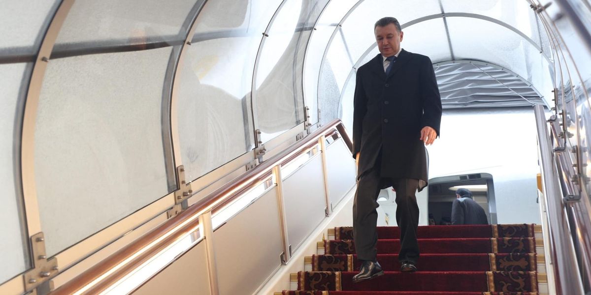 Премьер Таджикистана прибыл в Кыргызстан с рабочим визитом