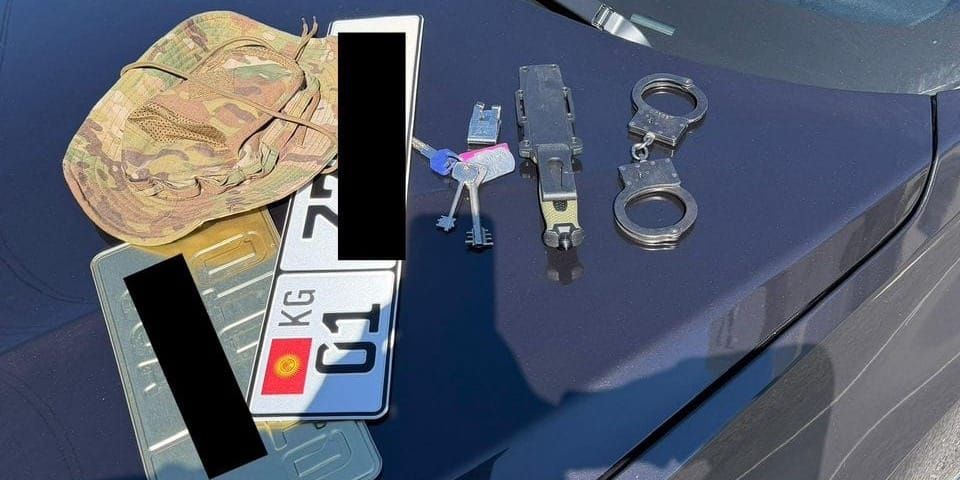 Иностранец выдавал себя за чекиста и выманил у бишкекчан более $38 тысяч
