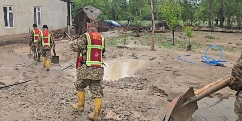 В Баткене завершают очистку домов после селя: комиссия приступила к оценке ущерба