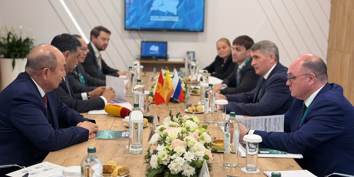 Кыргызстан обсудил сотрудничество с Мордовией и Чувашией на KazanForum