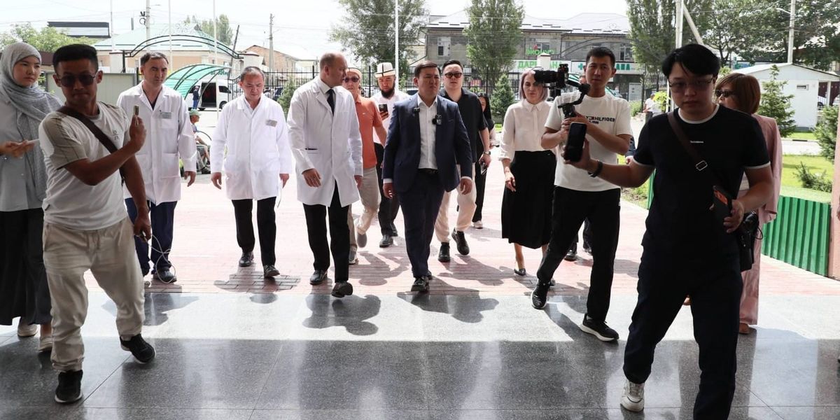 Маматканов в Оше проверил соцобъекты и подготовку к выплатам «Бала ырысы»