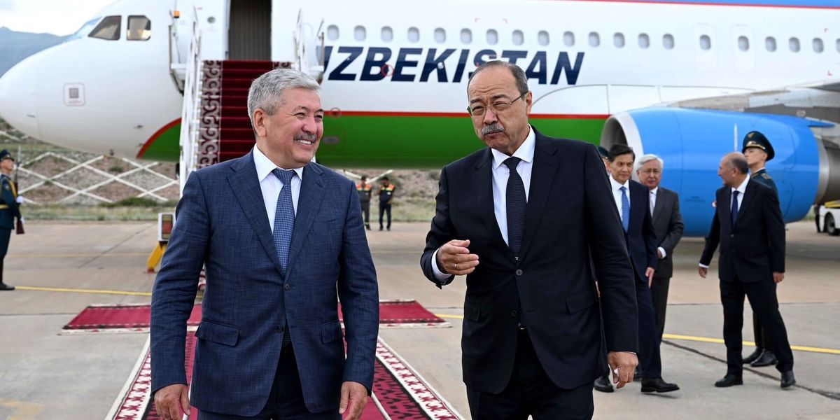 Премьер-министр Узбекистана Абдулла Арипов прибыл в Кыргызстан