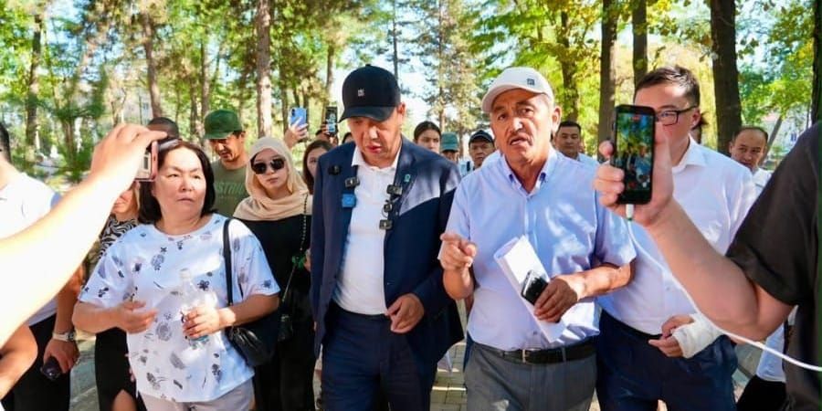 В Бишкеке высадят 100 тысяч платанов, карагачей, лип и других деревьев