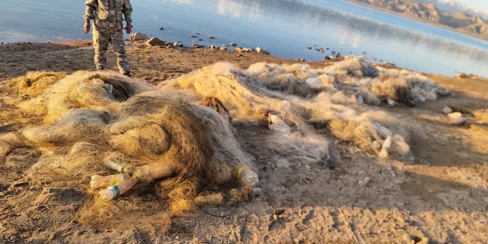 Из водоемов Кыргызстана за полгода изъяли 86 км браконьерских сетей
