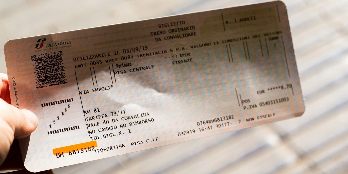 Продавать авиабилеты в Кыргызстане разрешат только легальным агентам