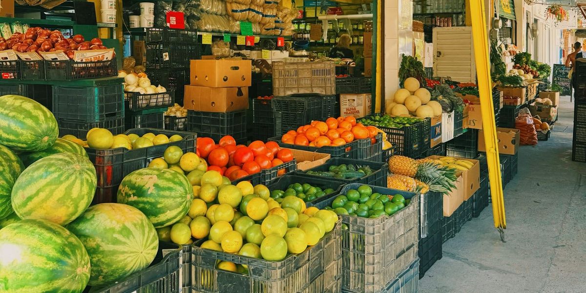 Тонны мяса, муки и 105 тысяч яиц: что закупает «Кыргызкомур» для Кара-Кече