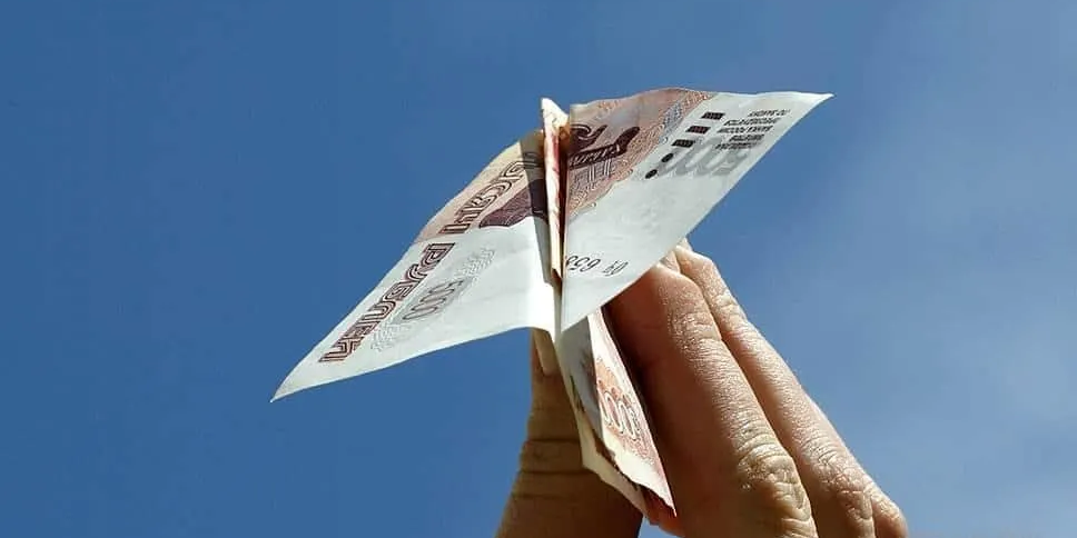 Россия обеспечила более 91% денежных переводов в Кыргызстан в июне