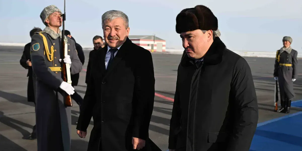 Адылбек Касымалиев прибыл с официальным визитом в Казахстан