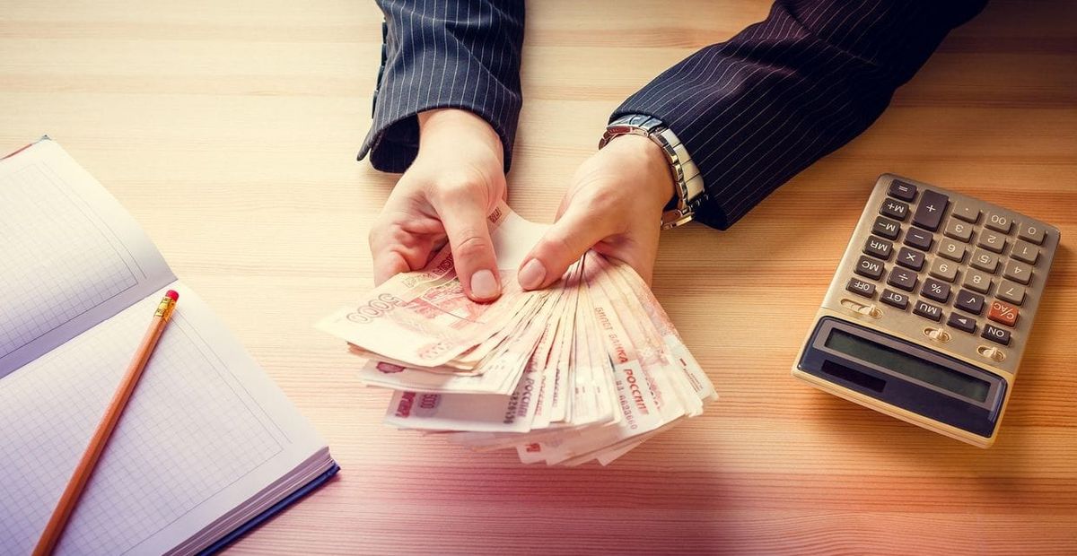 Рубль укрепился на 2.2% – курс валют Нацбанка на 21 февраля