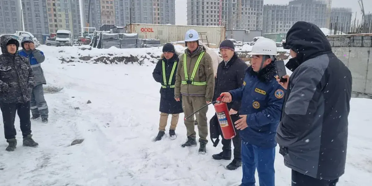 МЧС проверило новостройки в Бишкеке на соблюдение правил пожарной безопасности