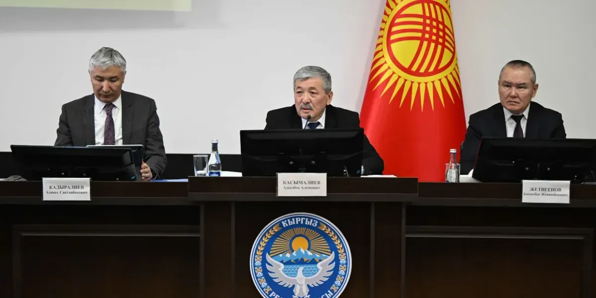 Касымалиев поручил новому мэру Оша решить проблемы пробок и загрязнения воздуха