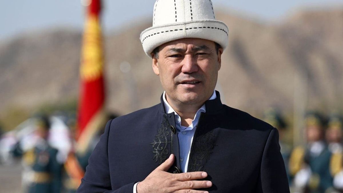 Для регулирования проповедей и защиты общества: Садыр Жапаров подписал закон о религии