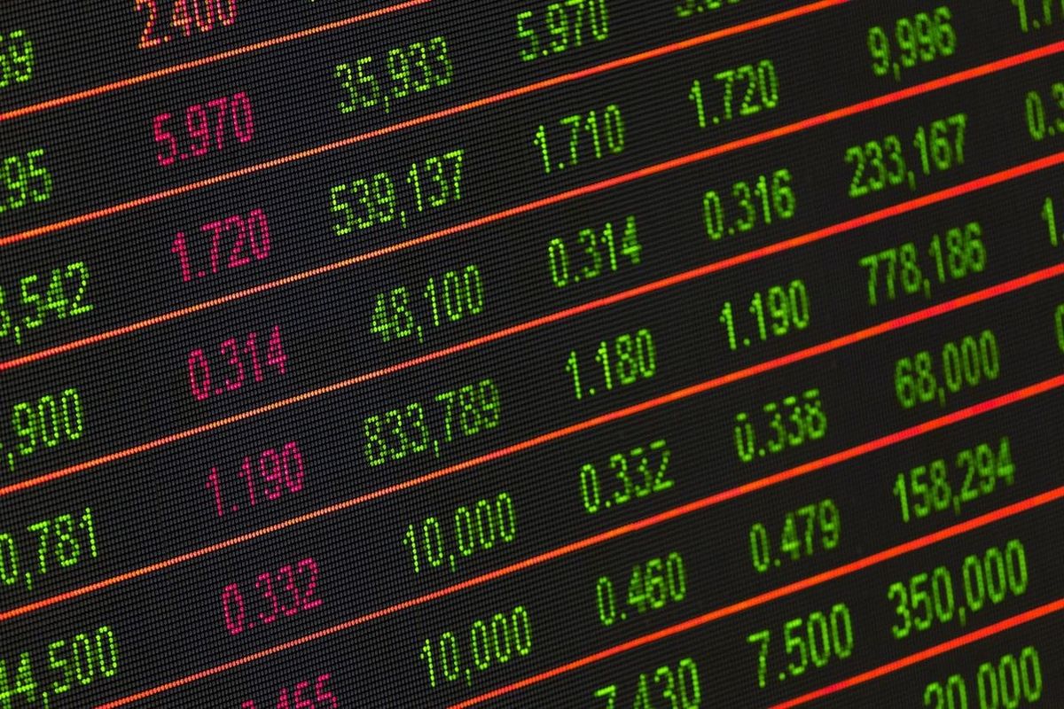 Объем торгов на КФБ по итогам дня вырос до 278 млн сомов: лидер сделок — ОАО «Тепличный»