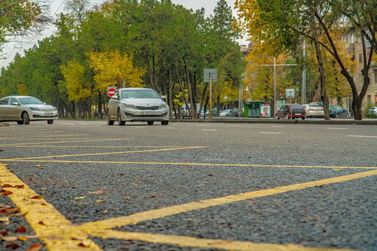 В Кыргызстане до июля 2025 года водителям разрешено не предъявлять страховой полис при проверке