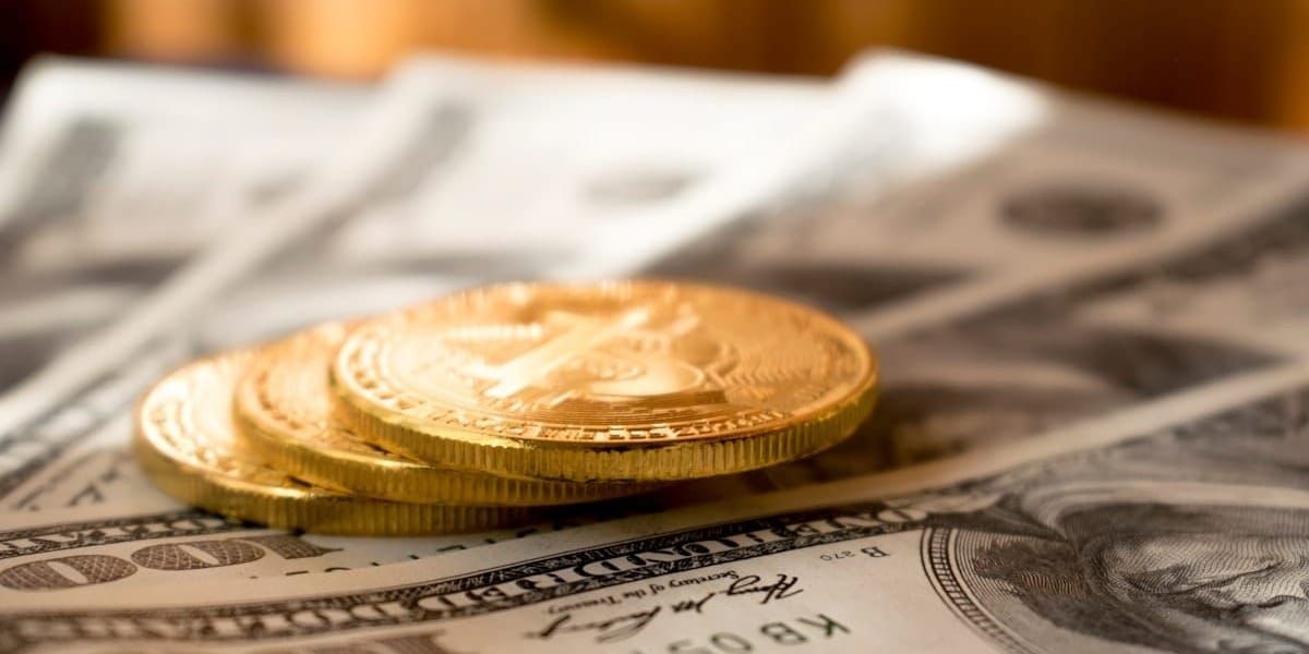 Решение США по трежерис привело к росту биткоина и золота, но ослабило доллар