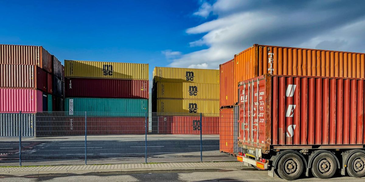 Кыргызстан за две недели импортировал из Китая товаров на $201.3 млн