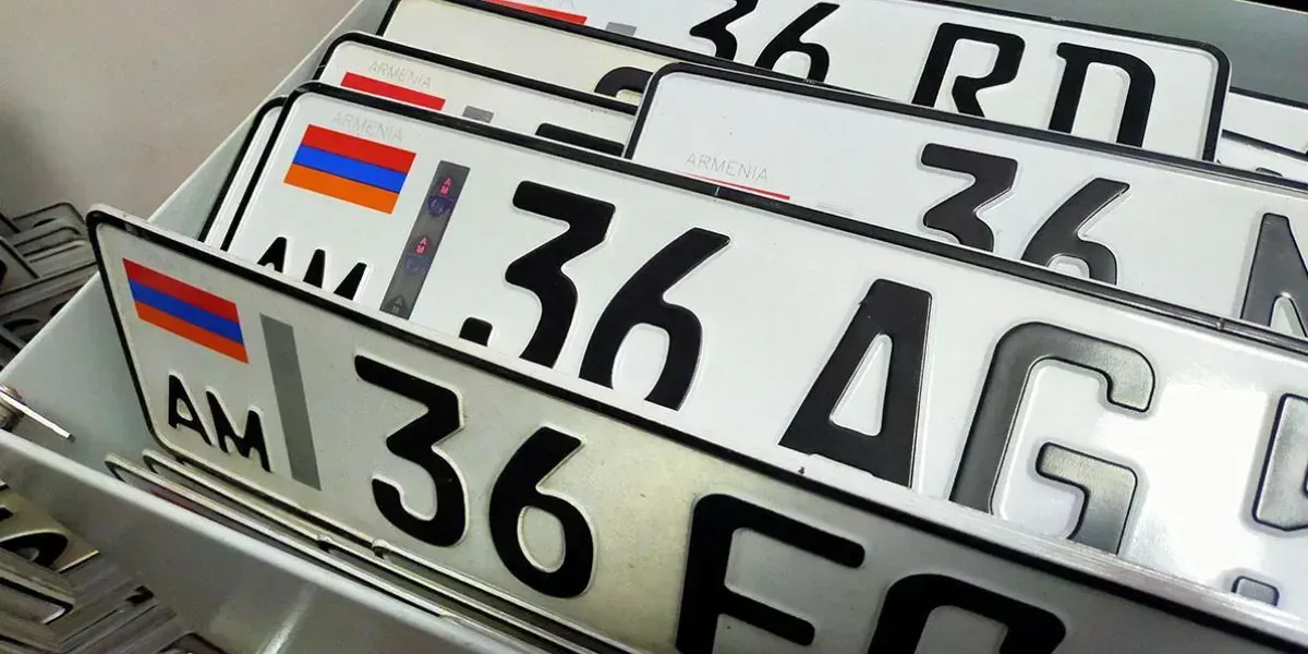Автомобиль с иностранными номерами и легализация транспорта в КР