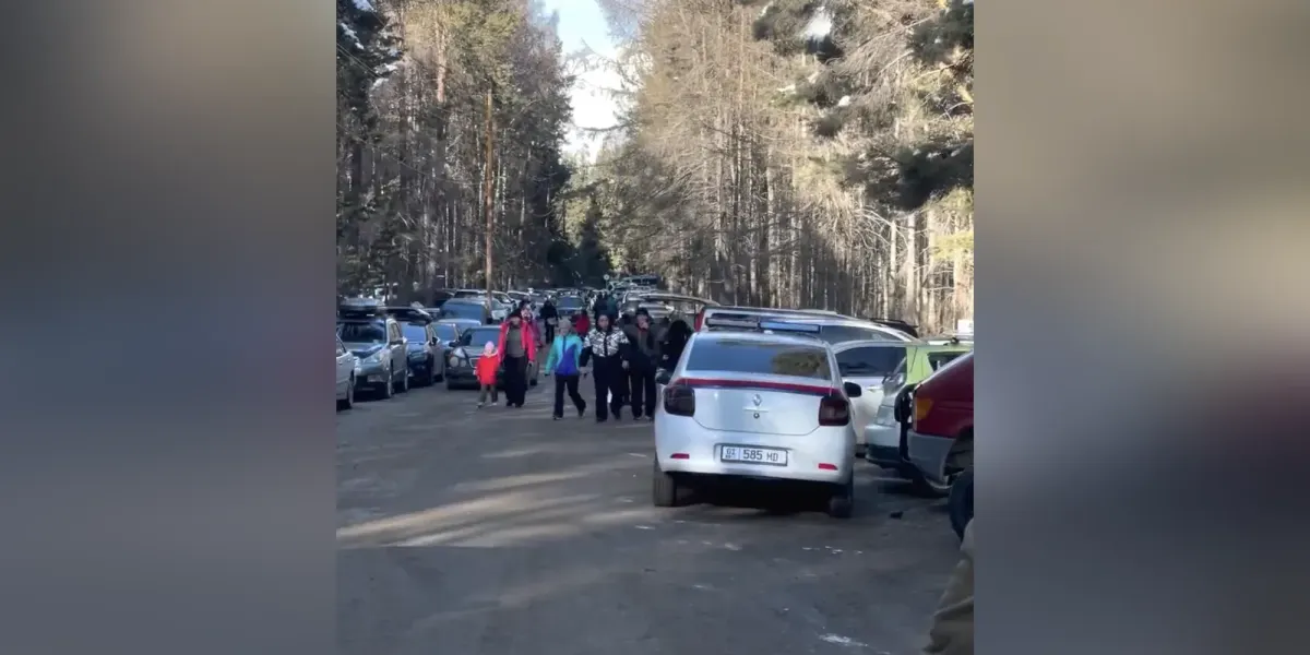 На базу Каракол 2 января въехали около 4 тысяч автомобилей — видео