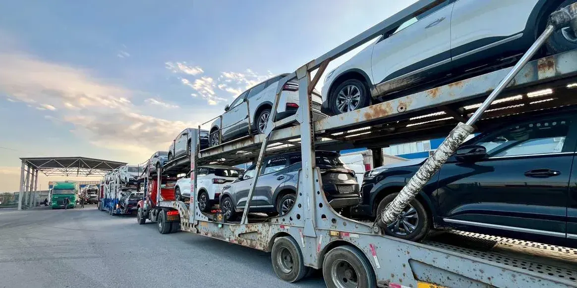Казахстан предложил ограничить ввоз в ЕАЭС авто, купленных на E-аукционах