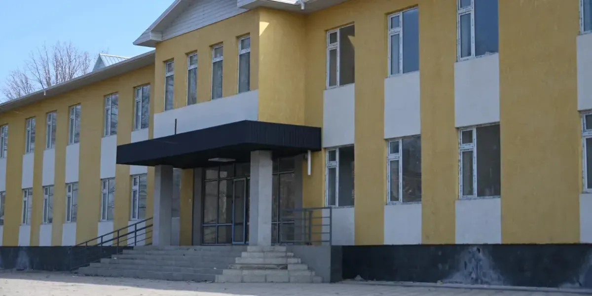 В Кыргызстане школы переходят на режим энергосбережения.