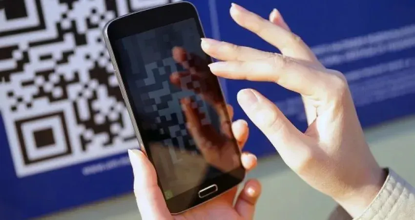 Мэр Бишкека поручил установить ограждения и QR-коды на пустующих участках