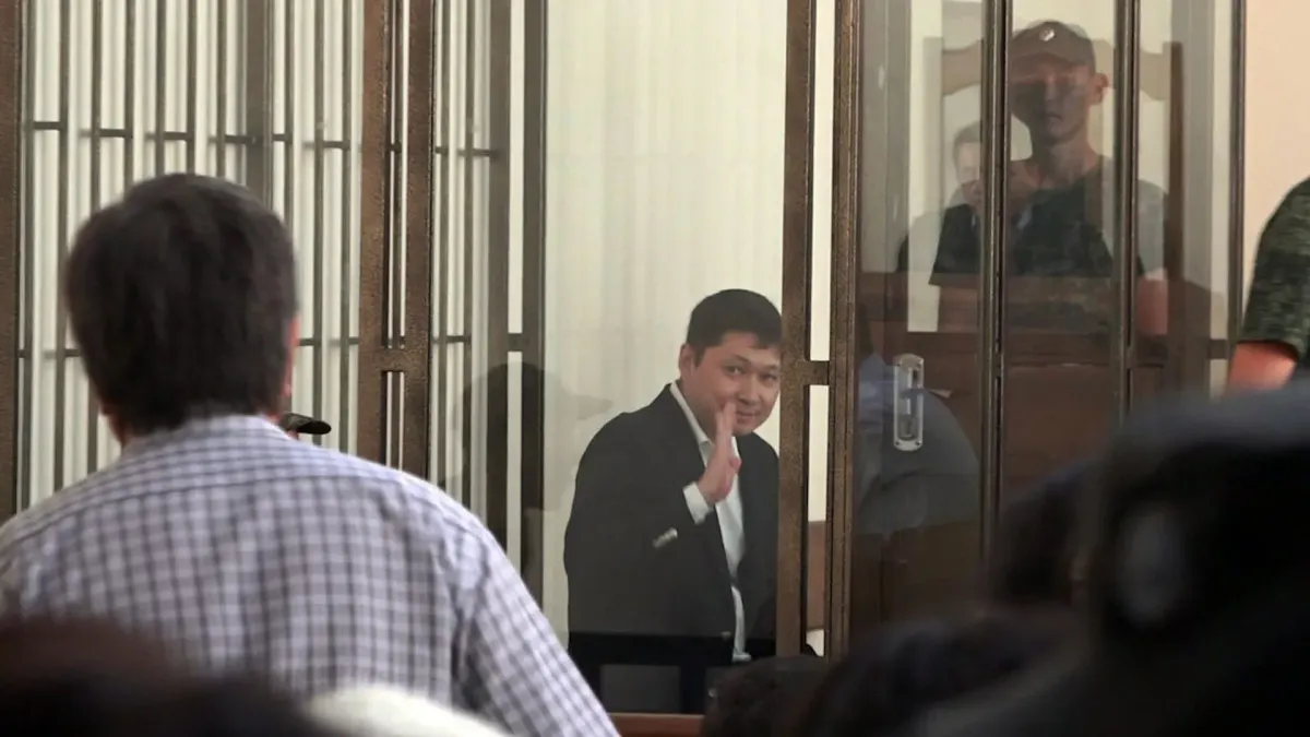 Верховный суд КР отменил приговоры Сапару Исакову и направил дело на новое рассмотрение