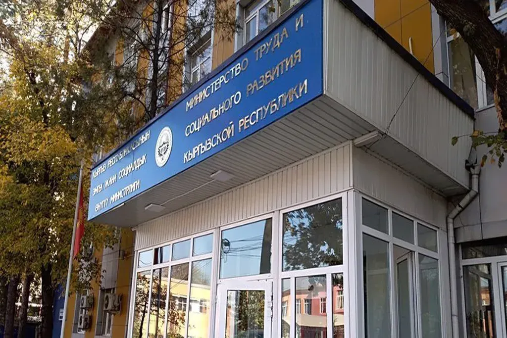 В Кыргызстане вводят новые правила выдачи разрешений иностранцам