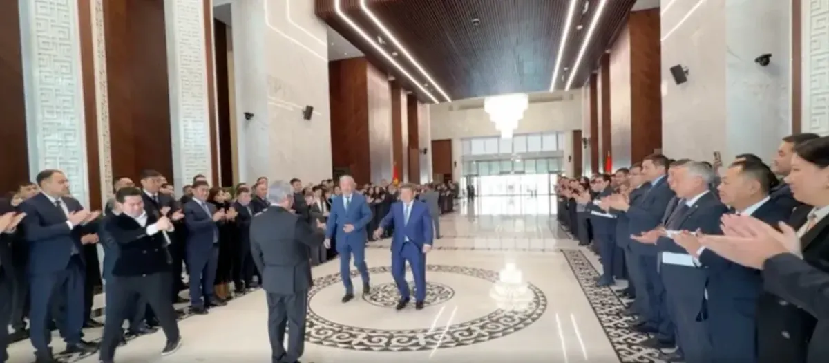 Как кабмин проводил Акылбека Жапарова – видео