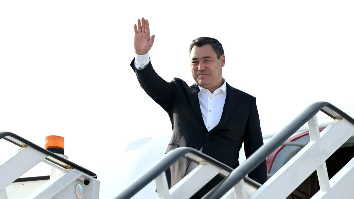 Садыр Жапаров вылетел в Азербайджан – кто вошел в состав его делегации?