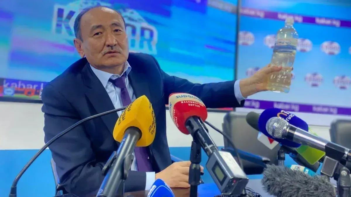 Главу Минздрава обвинили в связях с ОПГ, назвав «черным хирургом»