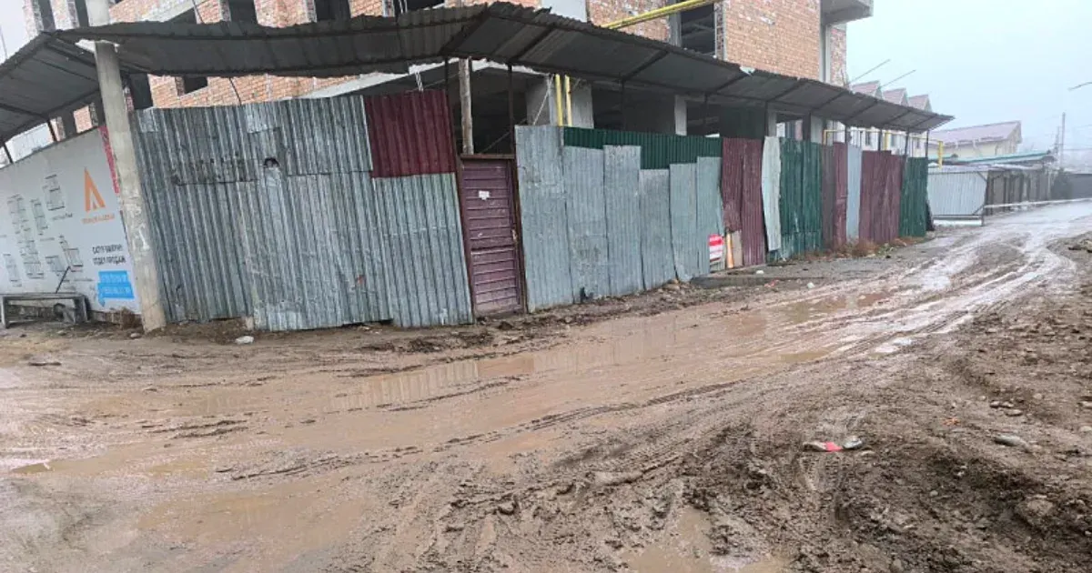 В Бишкеке оштрафовали семь стройкомпаний за нарушение благоустройства