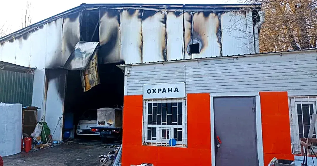 На заводе по производству металлоизделий в Чуйской области произошел пожар – его потушили