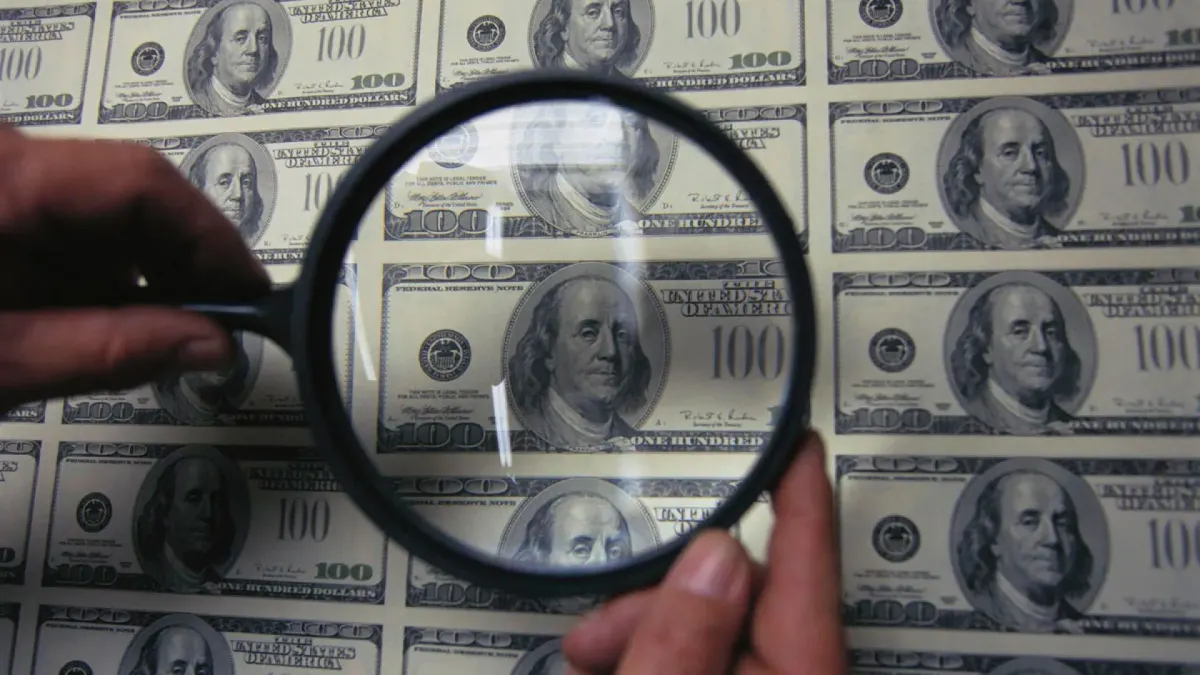 В Узбекистане пытались продать поддельные $500 тысяч — часть из них привезли из Кыргызстана
