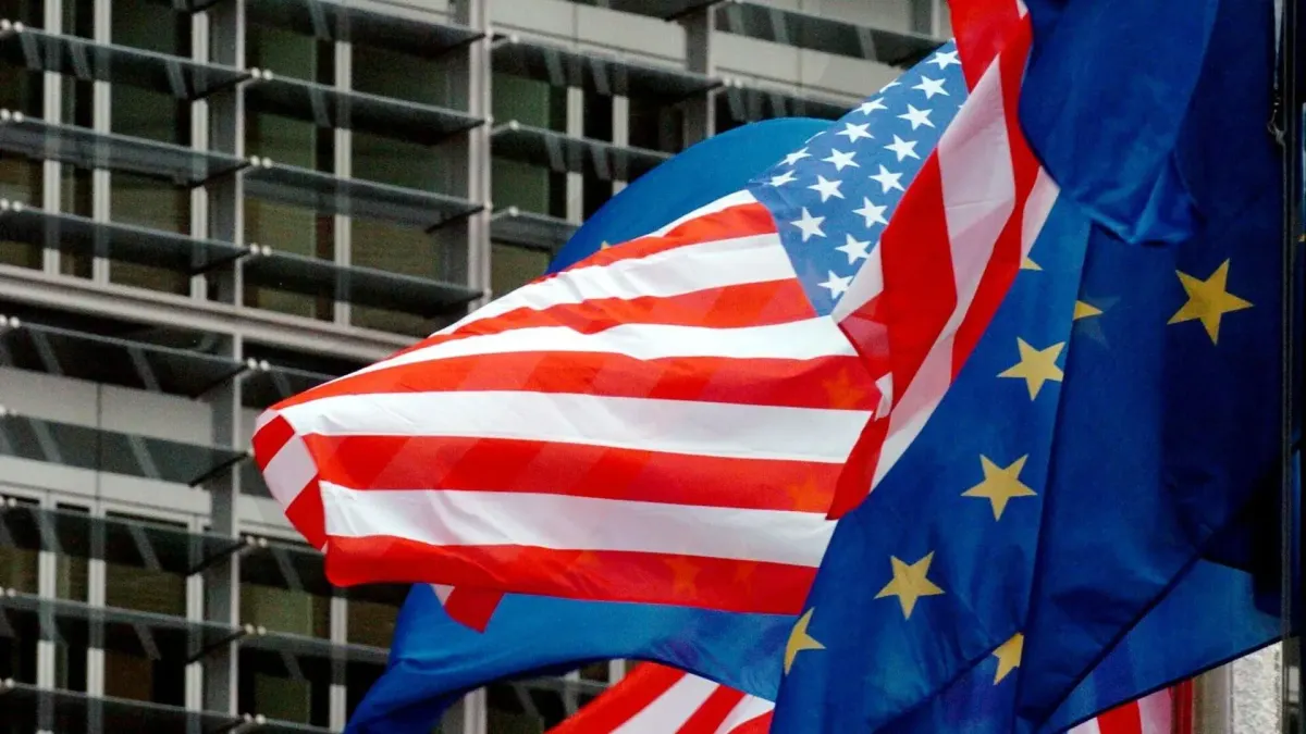 США и Великобританию просят ввести санкции против инициаторов закона об иноагентах в КР
