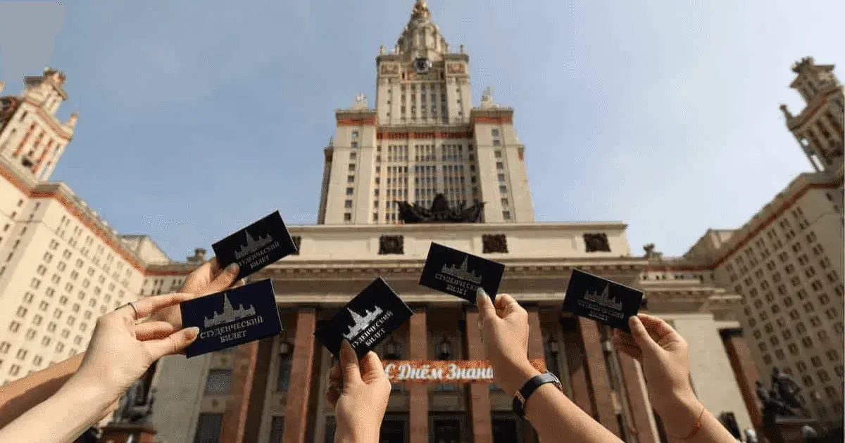 8.5 тысячи кыргызстанцев в российских вузах получили доступ к ОМС