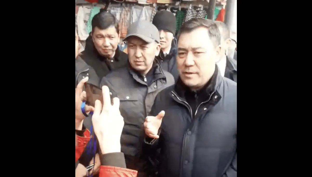 Садыр Жапаров посетил Ошский рынок — поговорить с торговцами об установке ККМ