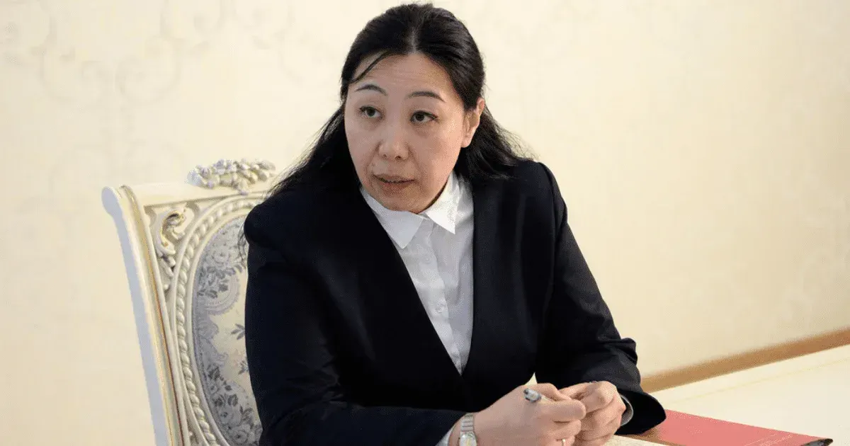Вопрос урегулирования госдолга обсудила посол Кыргызстана с замглавы МИД Китая