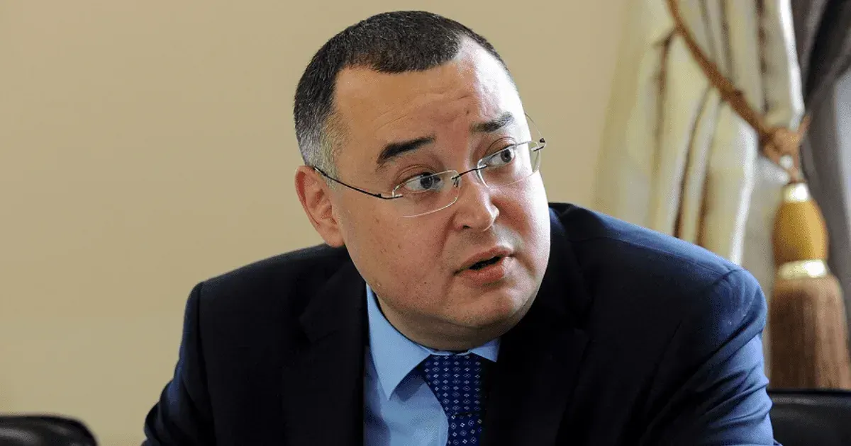 Мэлис Мамбетжанов добровольно ушел с поста председателя совета директоров «Керемет Банка»