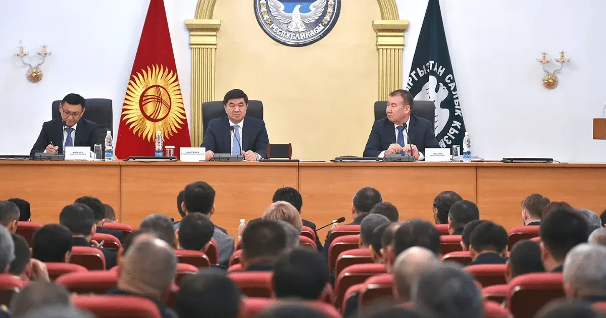 Премьер предложил Налоговой службе переходить на дистанционные проверки