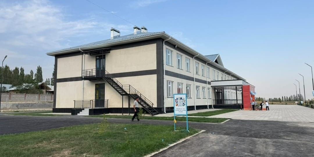 В Ала-Букинском районе открыли школу на 275 мест