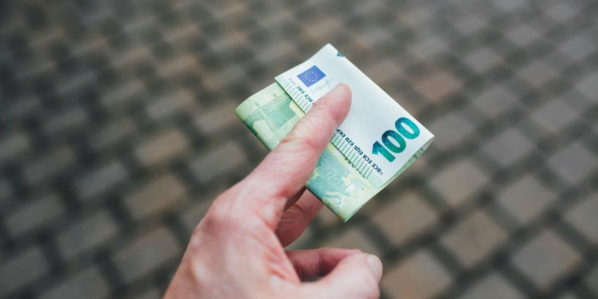Евро обновил минимум за месяц — курсы валют на 29 сентября