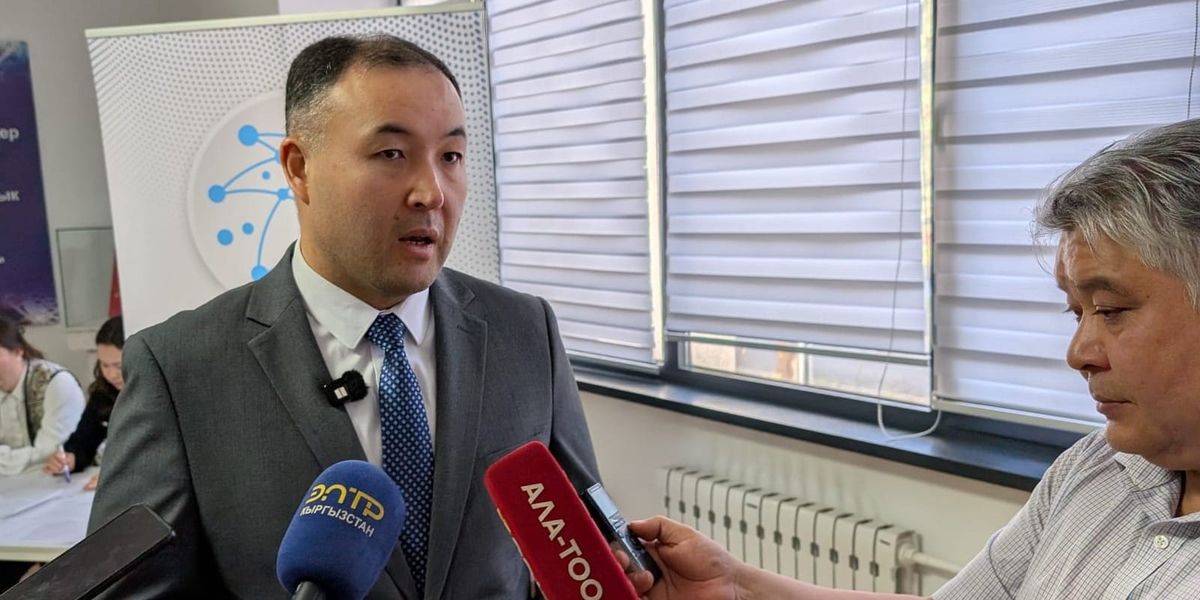 Глава НИСИ призвал Кыргызстан развивать IT и робототехнику для роста производительности труда