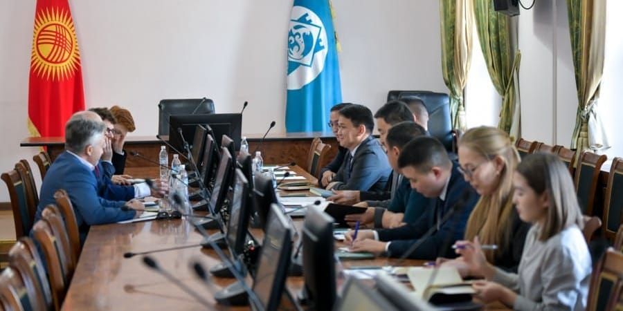 Франция готова поддержать разработку ТЭО трамвая, BRT и метро в Бишкеке
