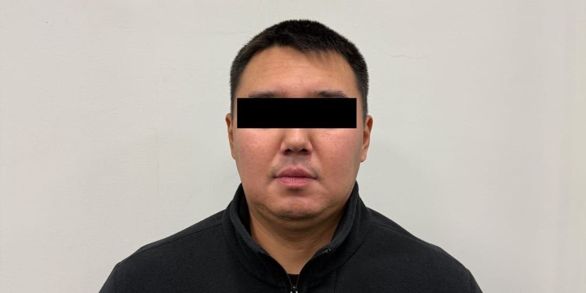 Инспектора таможни задержали за оформление 98 опор как черного металла