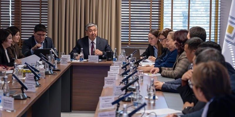 Нацбанк обсудил с микрофинансовыми организациями развитие рынка Кыргызстана