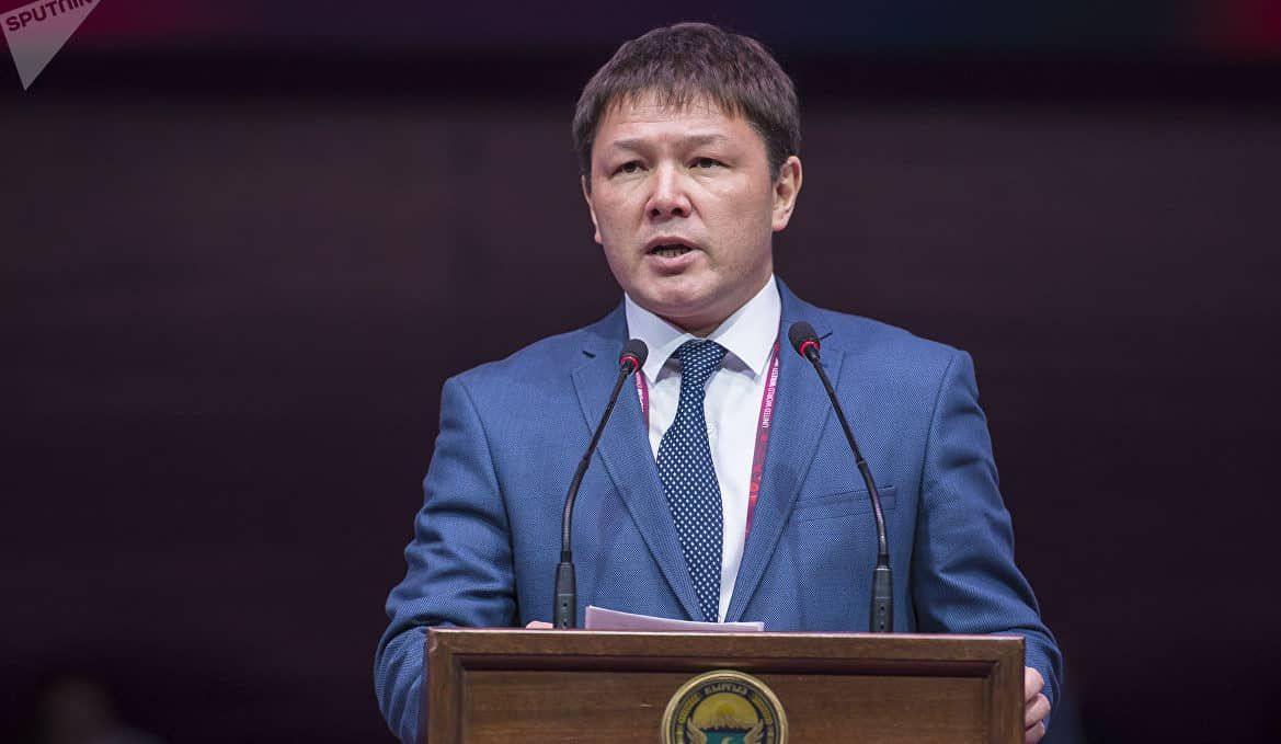 Кандидат от «Мекеним Кыргызстан» не указывал в декларациях бизнес, будучи главой Госагентства по делам молодежи и спорта