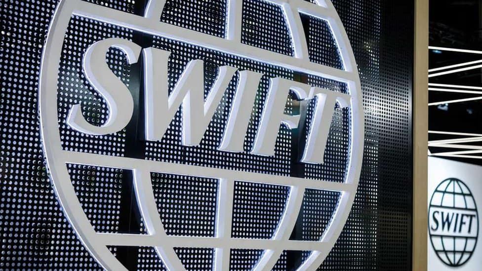 Нацбанк отключил систему SWIFT, чтобы недопустить отток капитала из Кыргызстана
