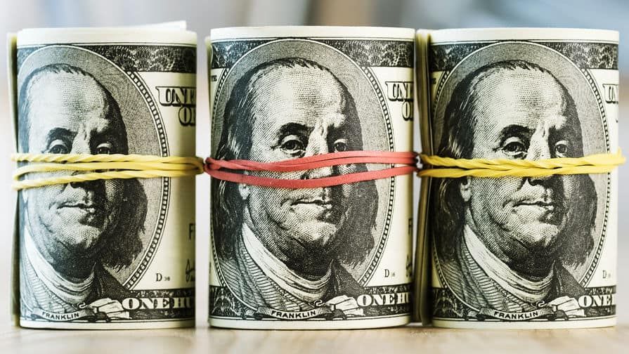 Кыргызстан взял около 200 кредитов. Более 98% из них льготные — Минфин