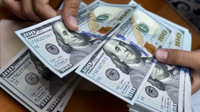 Доллар на Моссовете на утро 23 июня торгуется по 80.5-81.5 сома