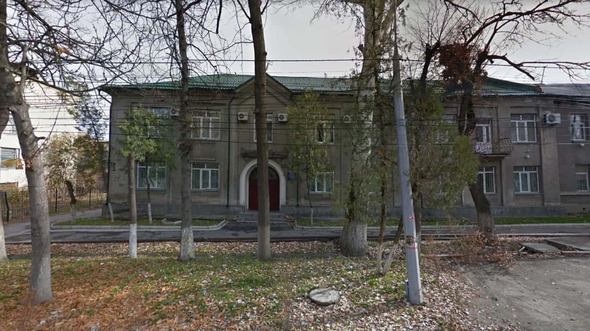 Власти отдадут старые административные здания в Бишкеке под снос и строительство